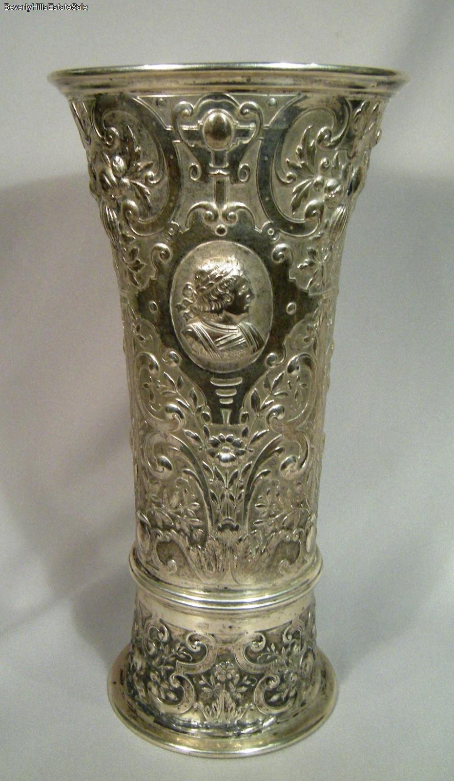 Vintage Flower Vases For Sale 1